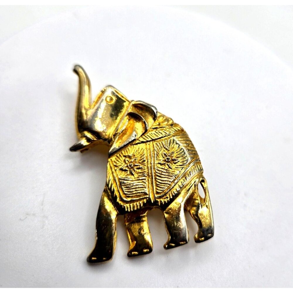 Vintage LES BERNARD signed funky elephant brooch 2.1"